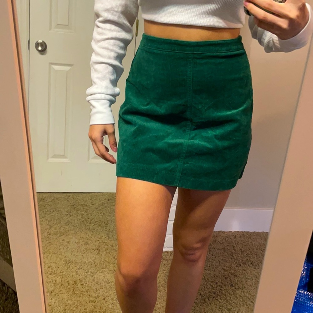green Corduroy skirt slightly highwasted
